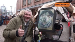 24 12 27 John obdachlos SCREEN