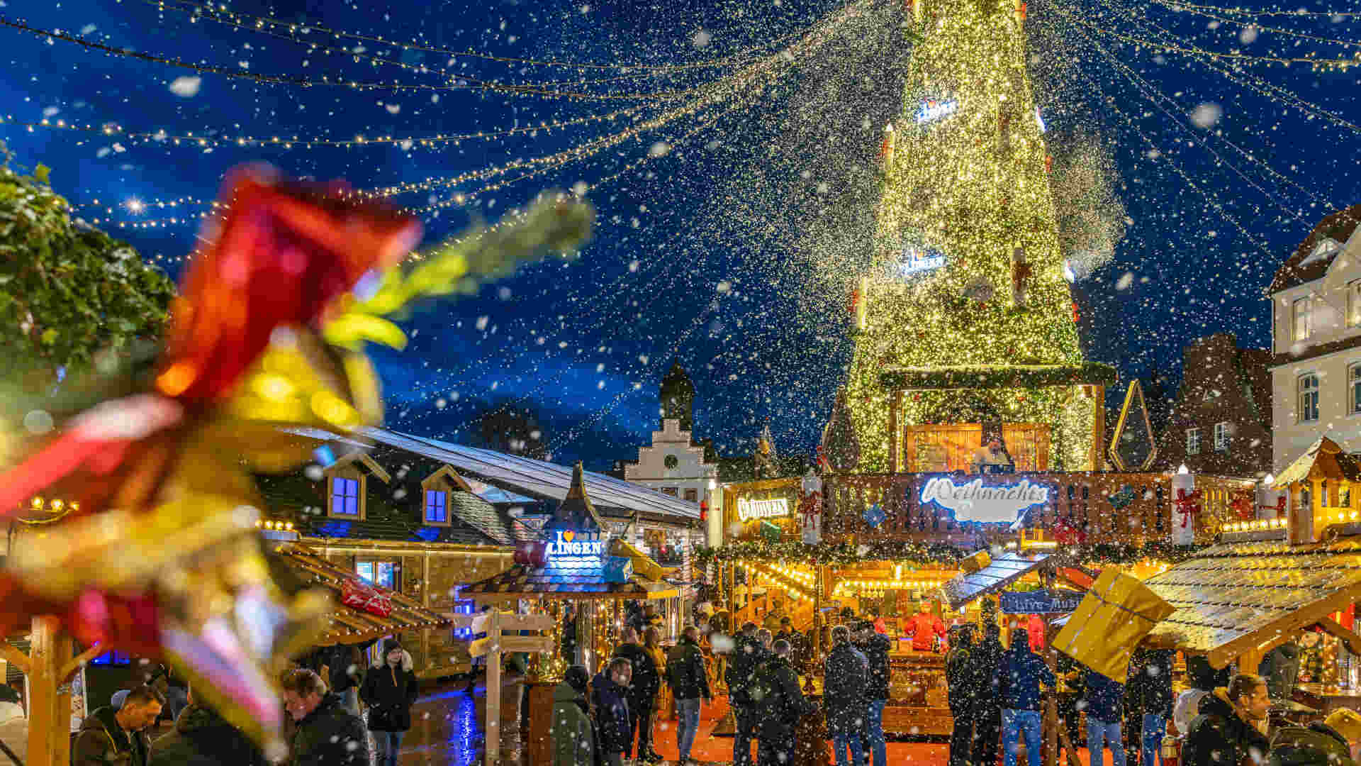 Glühwein trinken für Kinderhospiz Löwenherz