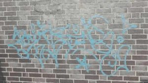 250213_Codes und Schmierereien Polizei sucht Zeugen