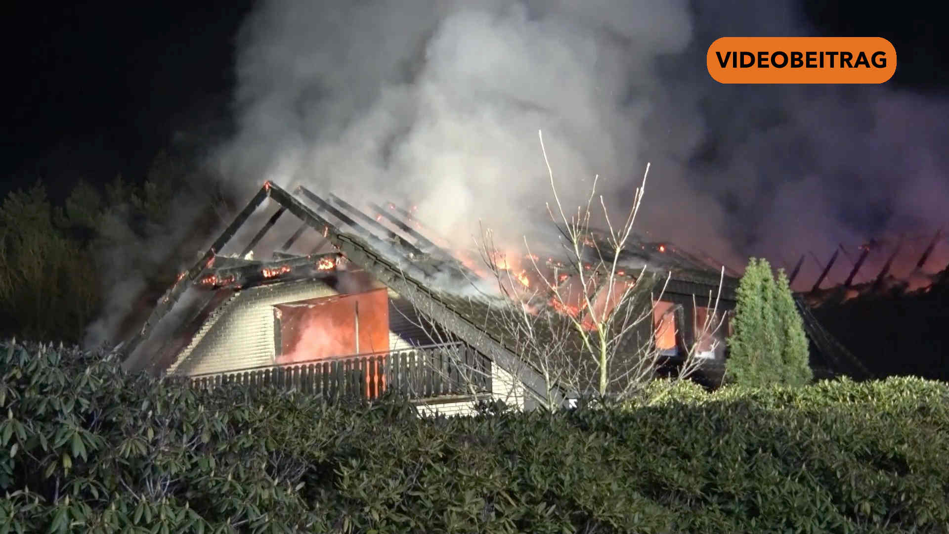 Screen_250326_Zwei Senioren vor Dachstuhlbrand gerettet