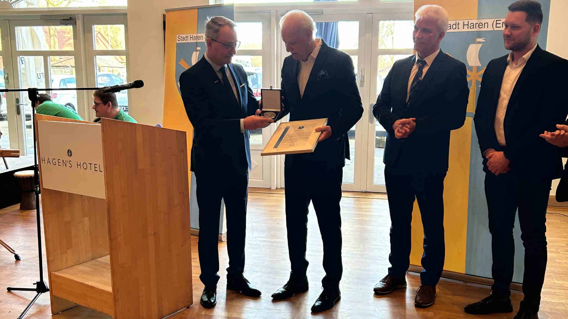 Ulrich Schepers erhält den Bürgerpreis – ems TV