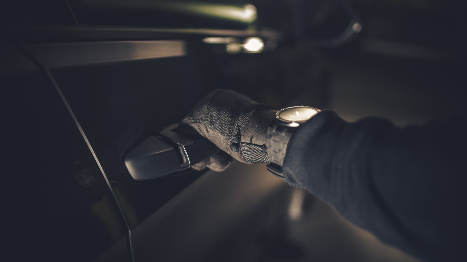 Symbolbild_Einbruch_Auto_PKW_Diebstahl