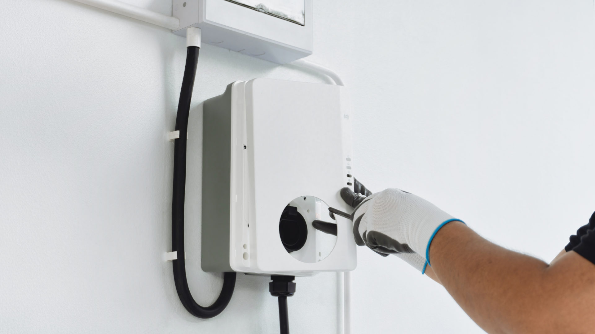 Symbolbild_wallbox_ladestation