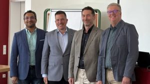 250527_Maennlich besetzte Buehne für Frauengesundheit