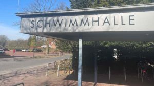 250610_Schwimmhalle Dalum wegen Wettkampf geschlossen