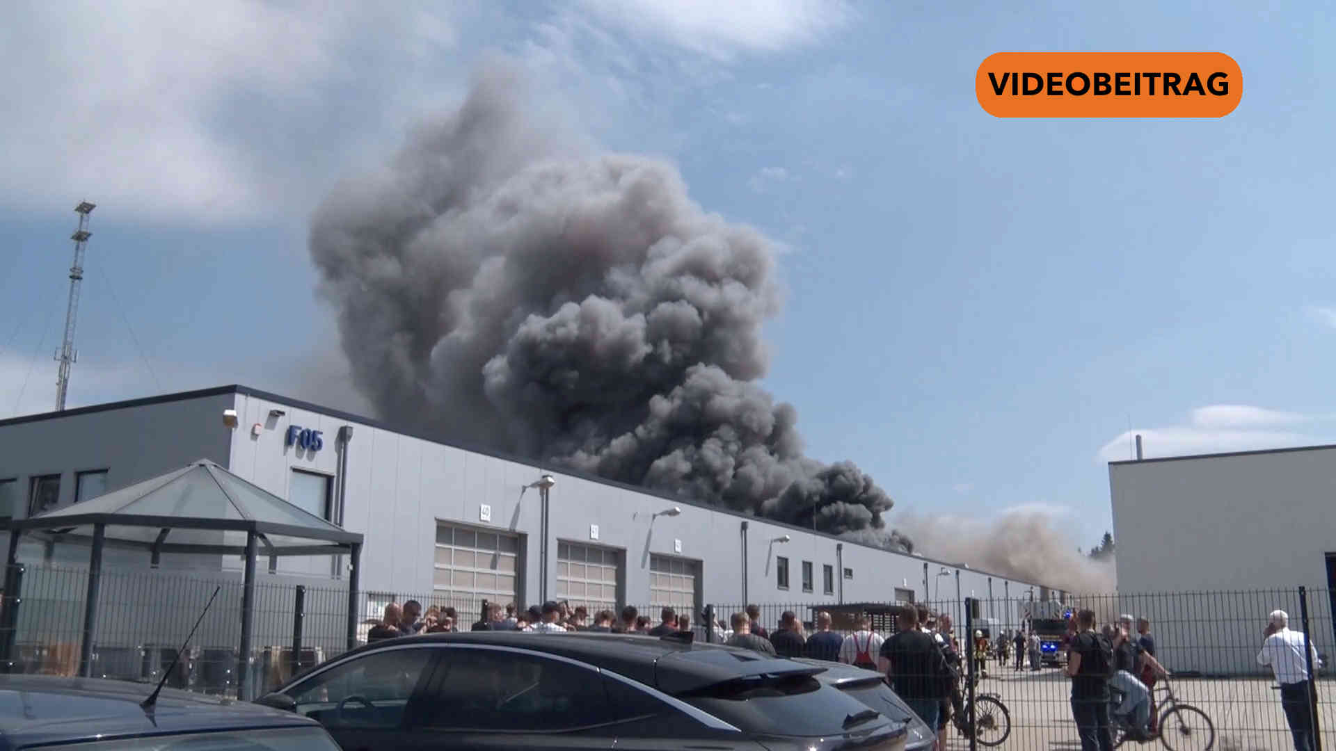 Screen_250718 Feuer Industriehalle Lingen BB Oton