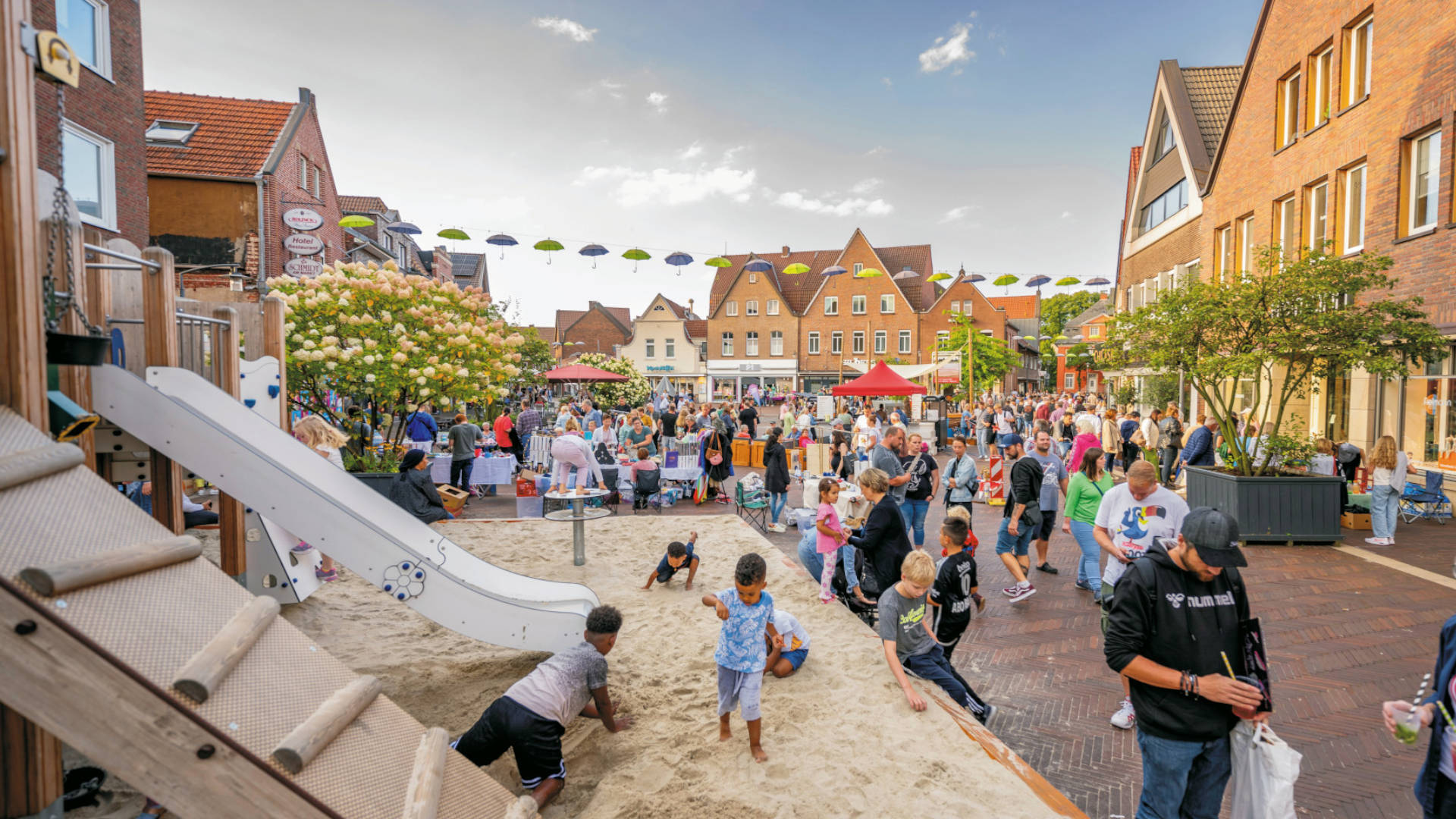 25 07 28 Nacht Flohmarkt SCREEN