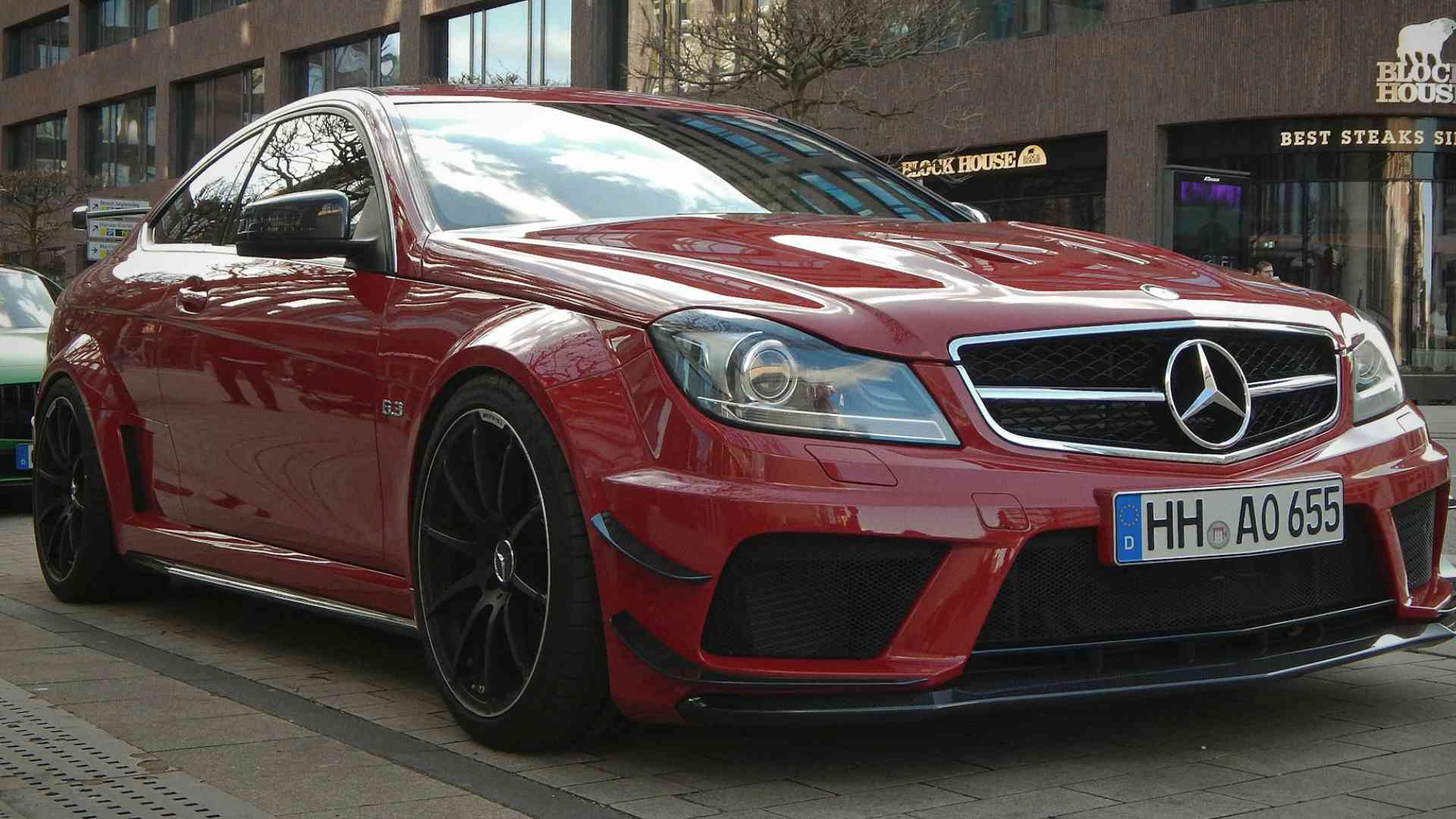 Screen_250704 Parkender Benz