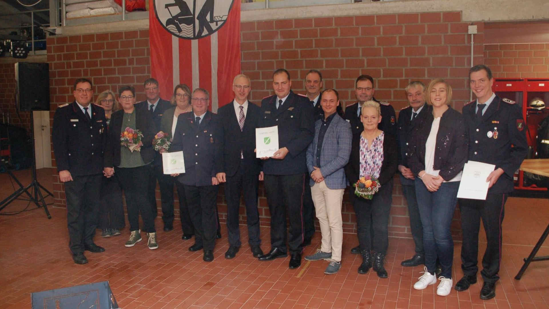 Verabschiedung zweier Feuerwehrleute