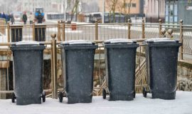 Screen_Schnee- und Eisglaette behindern die Muellabfuhr