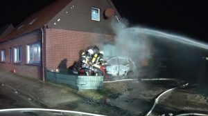 2026-02-24 22819 1 NI Haren Fahrzeugbrand NWM-TV SCREEN