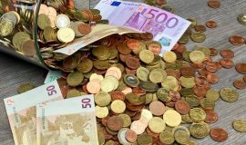 26 02 12 Geld SYMBOLBILD SCREEN