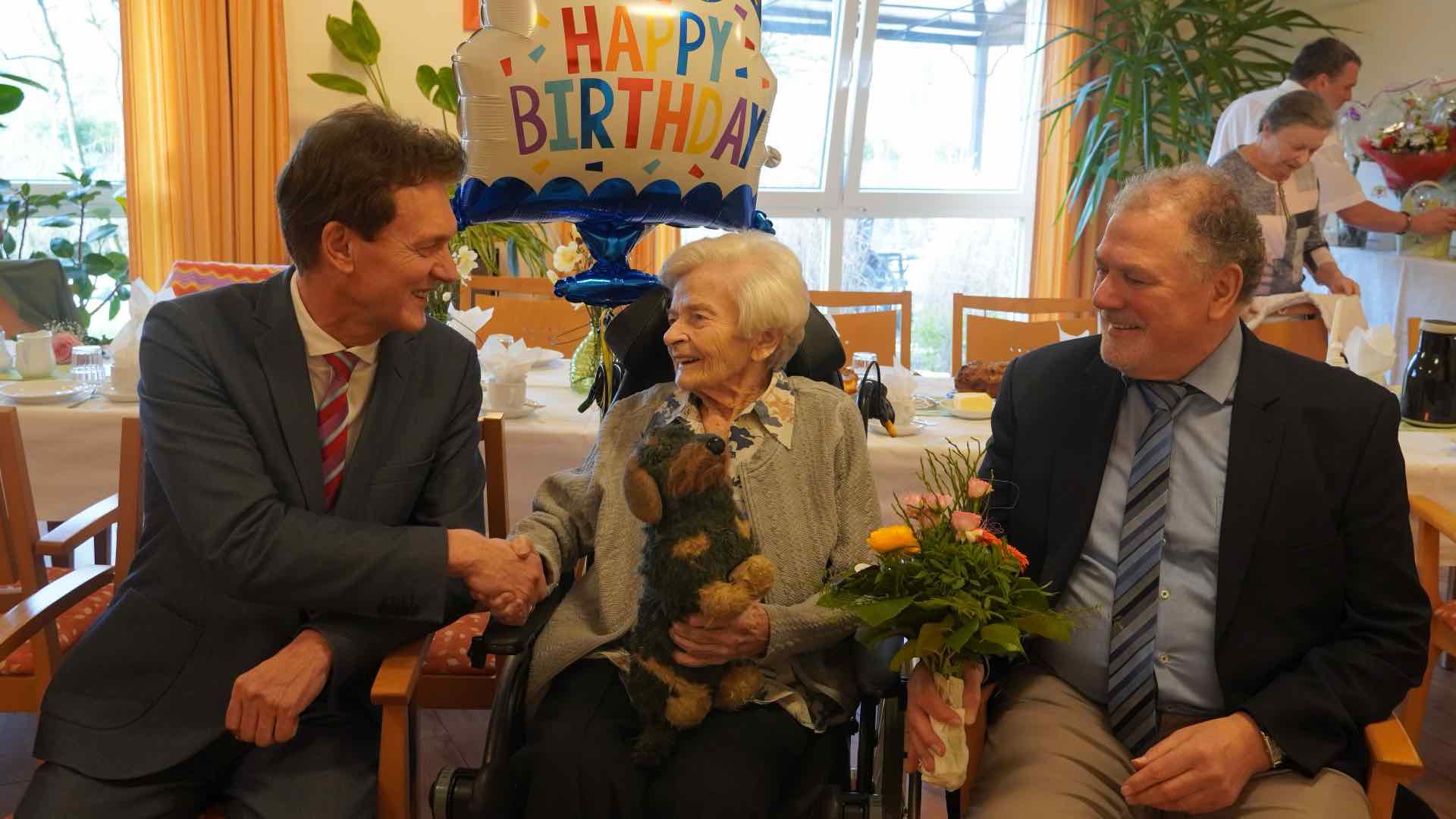 260312_Lingenerin wird 100