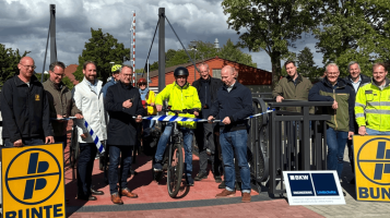 Neue Drehbrücke und Fahrradstraße offiziell freigegeben