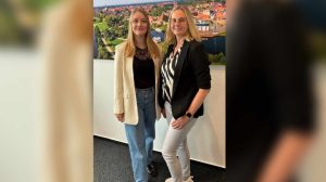 Frau Lammers (li.) und Frau Schulte (re.) unterstützen in schwierigenLebensphasen im Harener Rathaus.