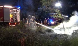 2026-07-27 23276 1 NI Geeste Vegetationsbrand nachts NWM-TV SCREEN
