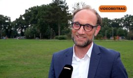Hofschröer steht vor dem Rathauswechsel