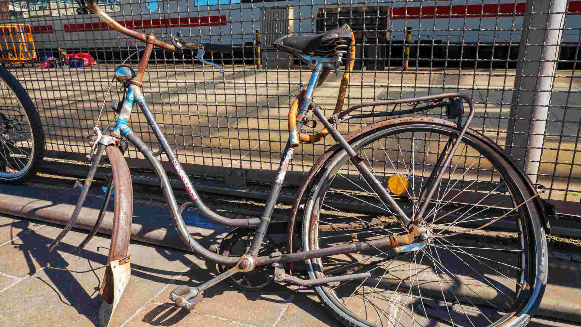Symbolbild_Fahrrad_Bahnhof