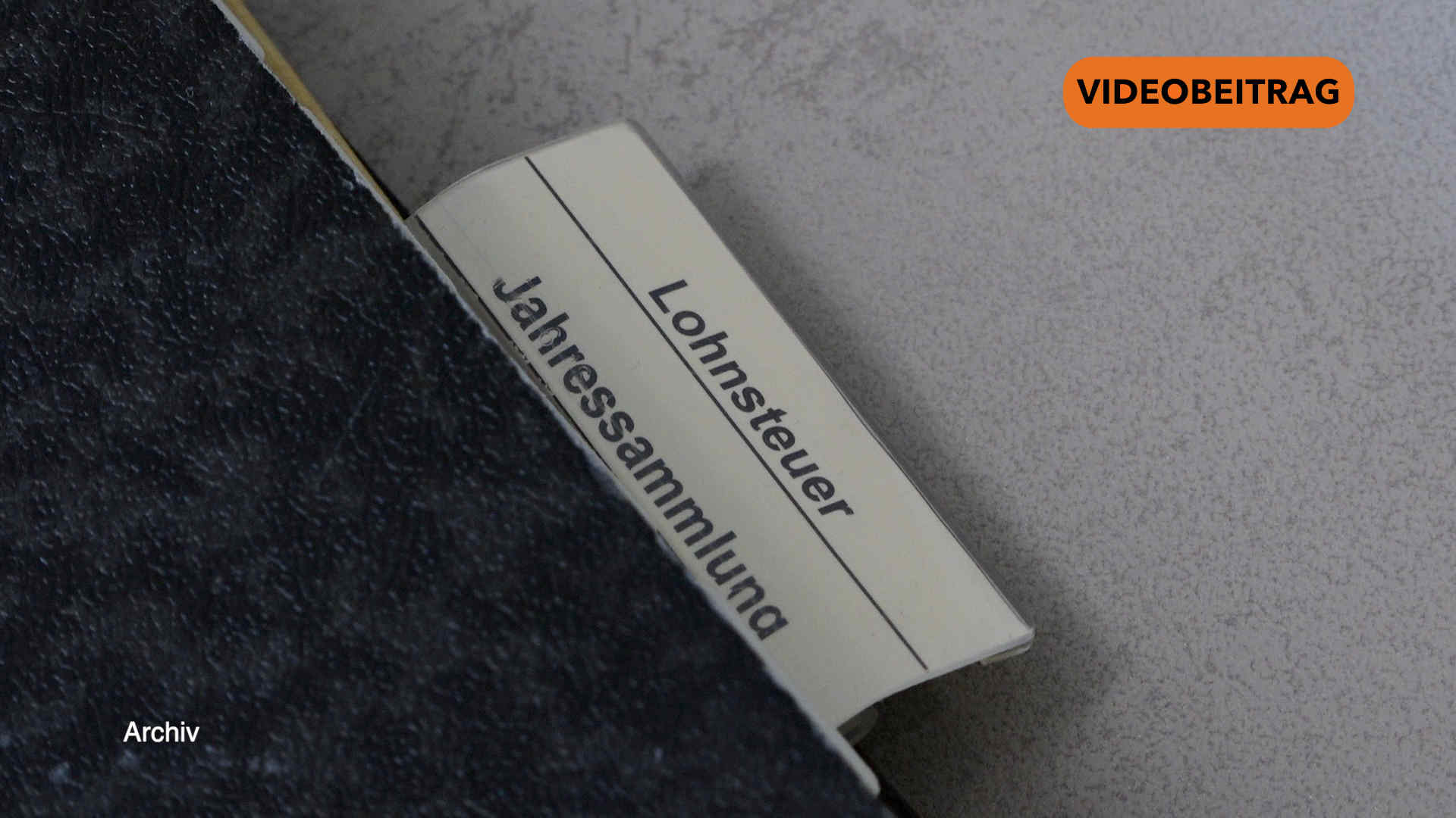 26 10 27 Höhere Steuern im nächsten Jahr SCREEN