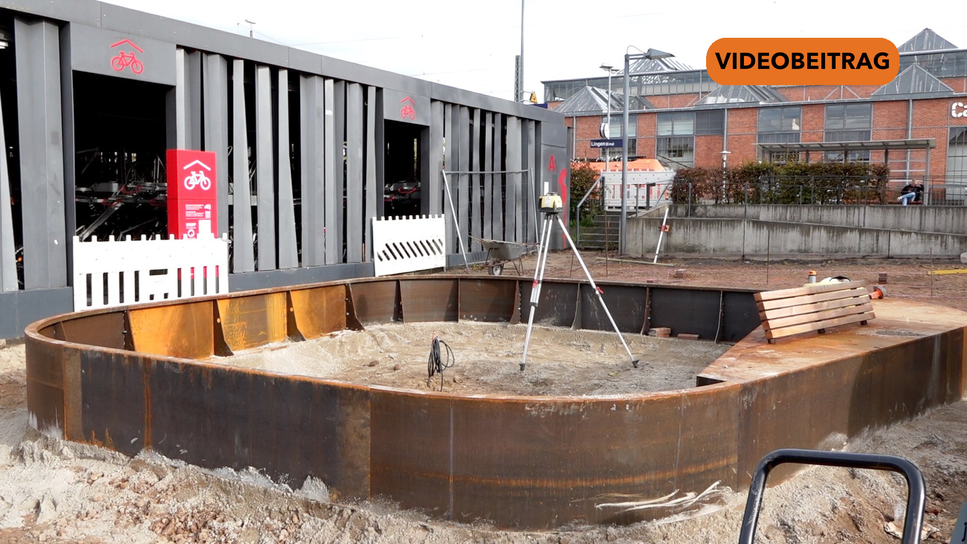 Esche weicht am Bahnhofsvorplatz