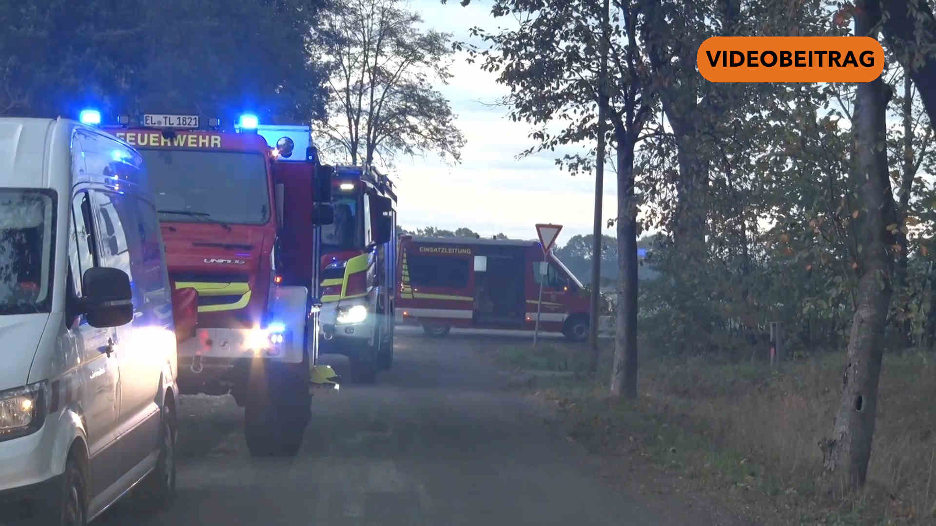 Screen_261016_Holzlager in Twist in Brand geraten Brandstiftung